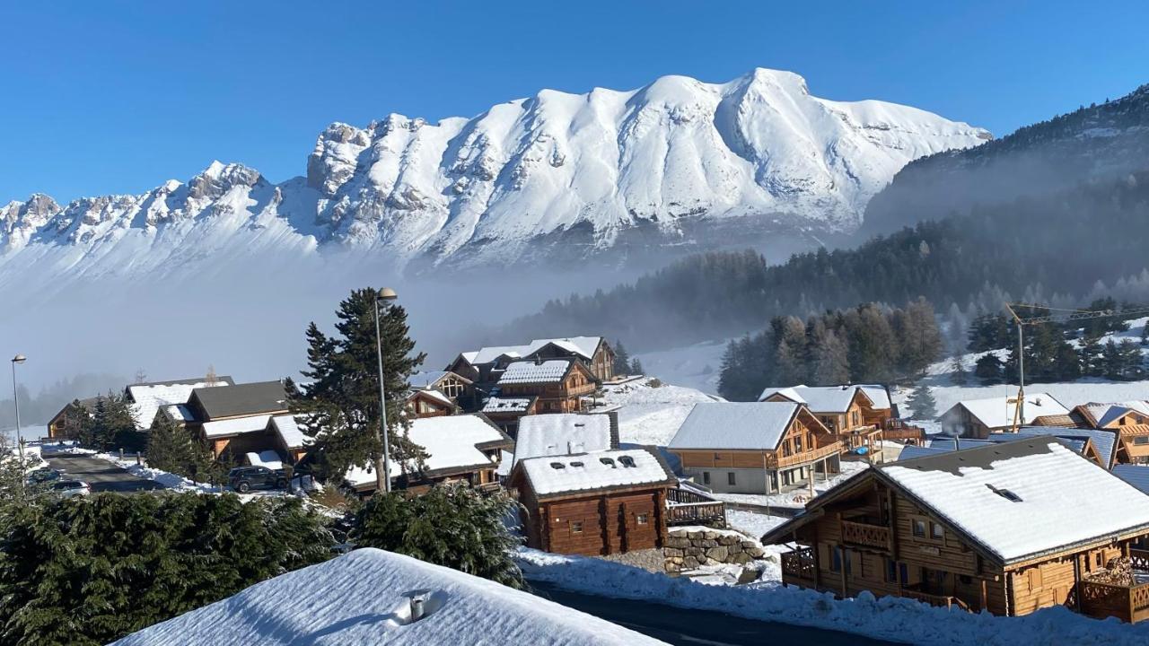 Magnifique appartement neuf à la Joue du Loup Saint-Étienne-en-Dévoluy Exterior foto